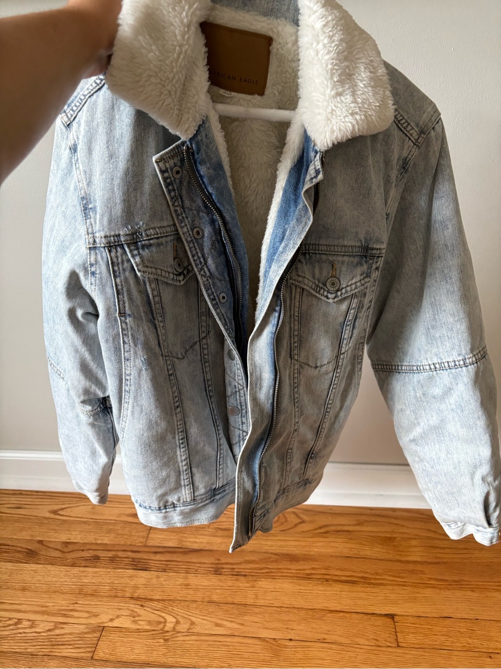 American Eagle Outfitters Distressed Light Denim Sherpa Jacket - White Collar